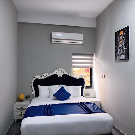 Euro Homes Hotel Accra Esterno foto