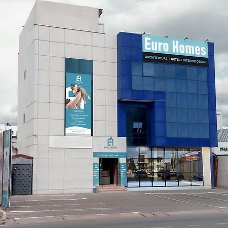 Euro Homes Hotel Accra Esterno foto